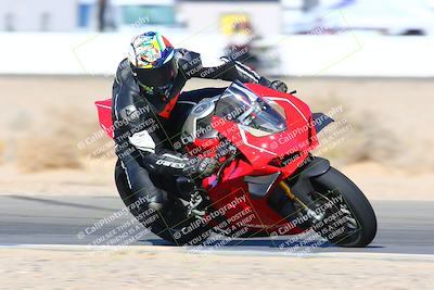 media/Jan-08-2022-SoCal Trackdays (Sat) [[1ec2777125]]/Turn 15 Inside (950am)/